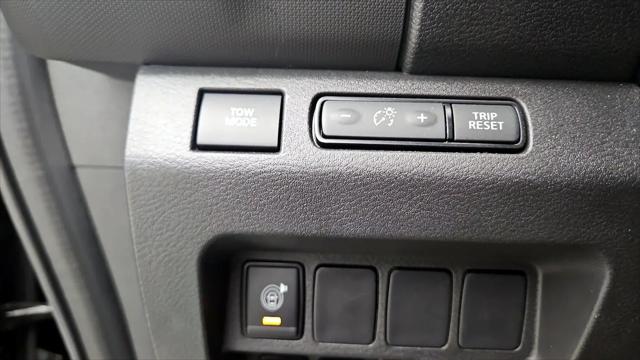 2024 Nissan Frontier Crew Cab PRO-X 4x2