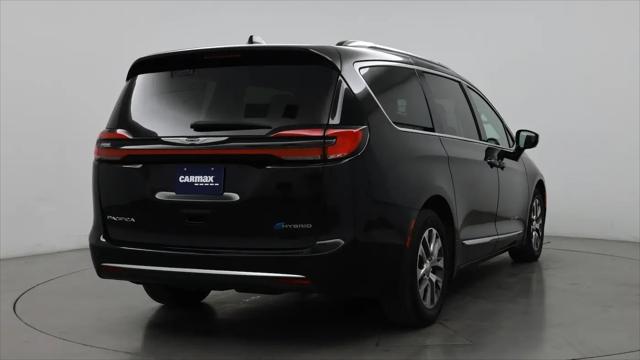 2025 Chrysler Pacifica Hybrid Pinnacle