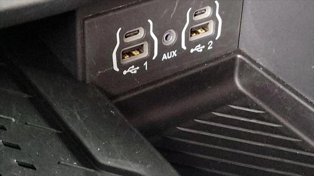 2025 Chrysler Pacifica Hybrid Pinnacle