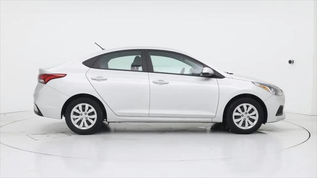 2022 Hyundai Accent SE