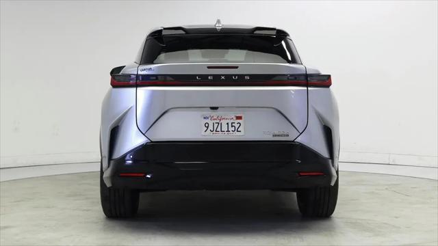 2023 Lexus RZ 450e Luxury