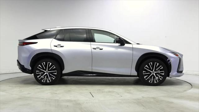 2023 Lexus RZ 450e Luxury