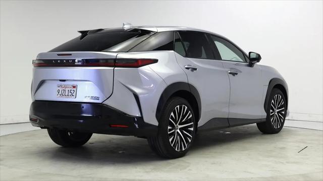 2023 Lexus RZ 450e Luxury