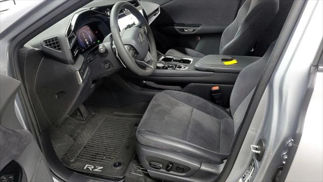 2023 Lexus RZ 450e Luxury