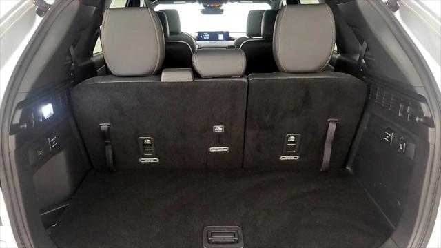 2024 Mazda X-90 Premium Plus