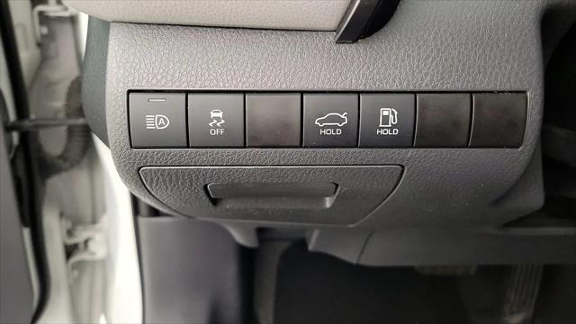 2022 Toyota Camry LE AWD