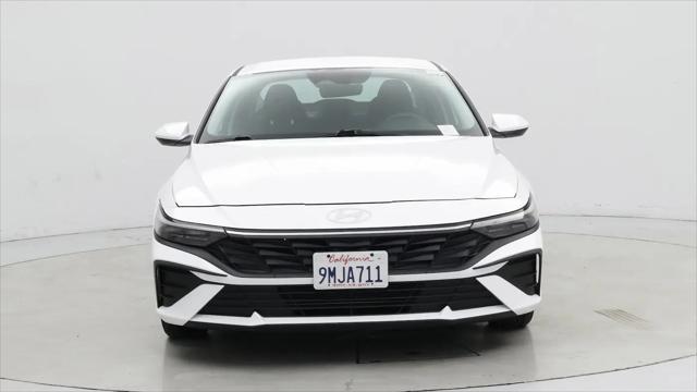 2024 Hyundai Elantra SE