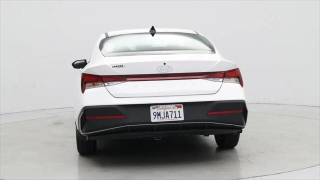 2024 Hyundai Elantra SE