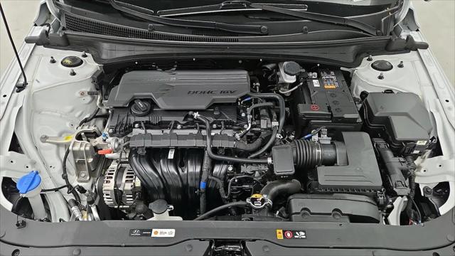 2024 Hyundai Elantra SE