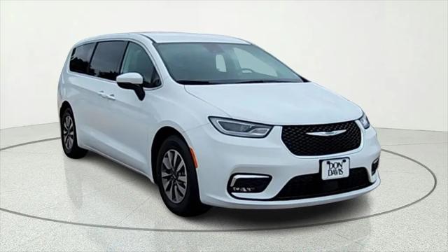 2023 Chrysler Pacifica Hybrid Touring L for sale in ARLINGTON, TX