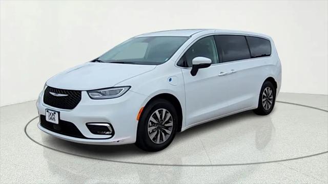 2023 Chrysler Pacifica Hybrid Touring L