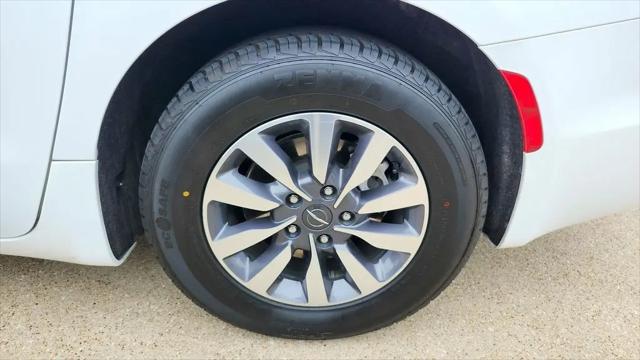 2023 Chrysler Pacifica Hybrid Touring L