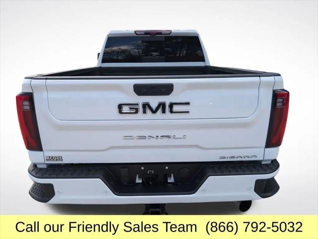 2024 GMC Sierra 2500HD 4WD Crew Cab Standard Bed Denali