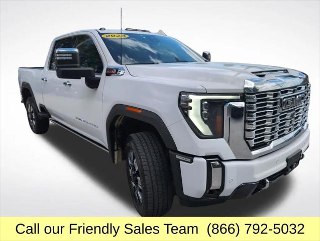 2024 GMC Sierra 2500HD 4WD Crew Cab Standard Bed Denali