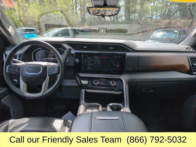 2024 GMC Sierra 2500HD 4WD Crew Cab Standard Bed Denali