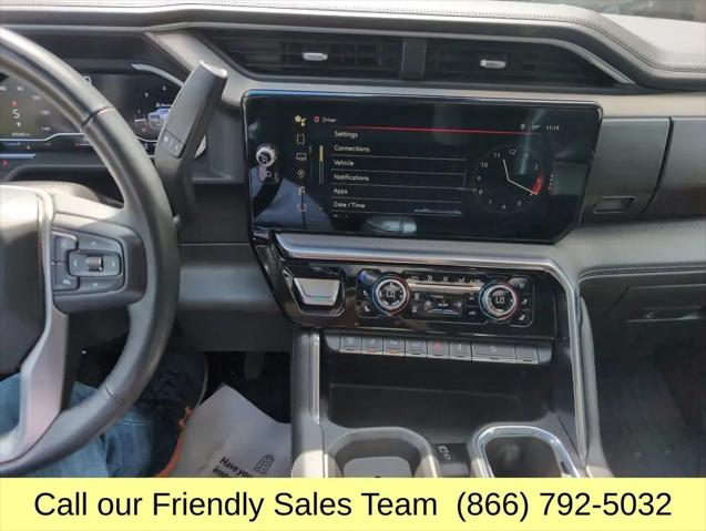 2024 GMC Sierra 2500HD 4WD Crew Cab Standard Bed Denali