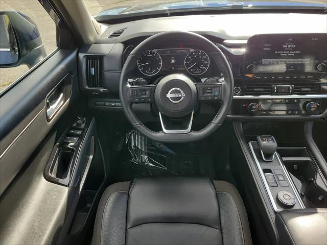 2023 Nissan Pathfinder SL 4WD