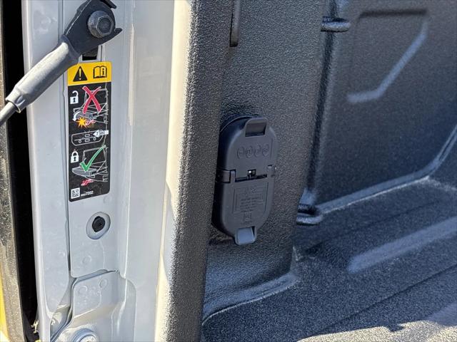 2026 GMC Sierra 2500HD Crew Cab, Standard Bed, AT4, 4WD
