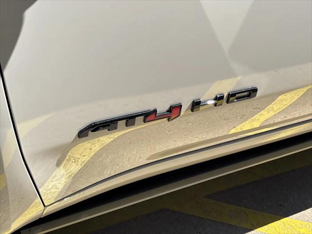 2026 GMC Sierra 2500HD Crew Cab, Standard Bed, AT4, 4WD