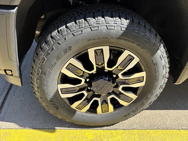 2026 GMC Sierra 2500HD Crew Cab, Standard Bed, Denali Ultimate, 4WD