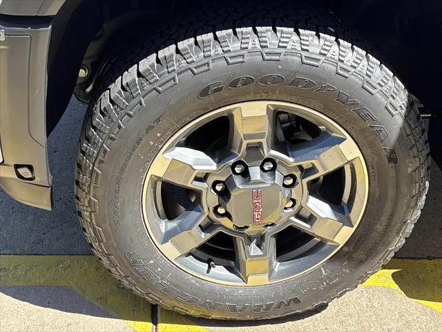 2026 GMC Sierra 2500HD Crew Cab, Standard Bed, SLT, 4WD