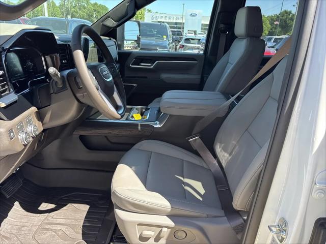 2026 GMC Sierra 2500HD Crew Cab, Standard Bed, SLT, 4WD