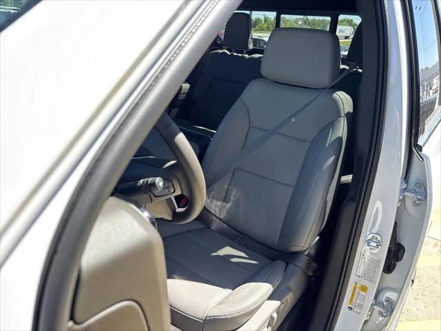 2026 GMC Sierra 2500HD Crew Cab, Standard Bed, SLT, 4WD