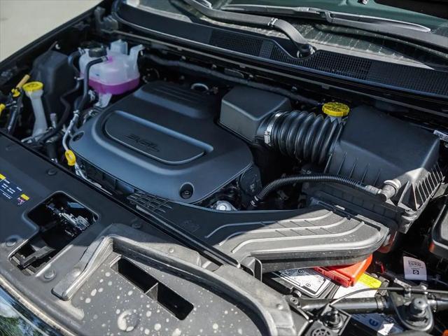2027 Chrysler Pacifica Select AWD