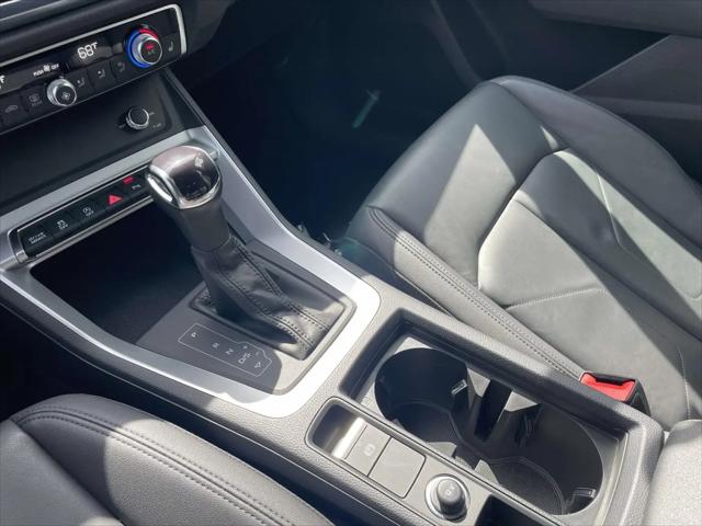 2025 Audi Q3 Premium 45 TFSI S line quattro Tiptronic