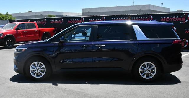 2024 Kia Carnival MPV LX Seat Package