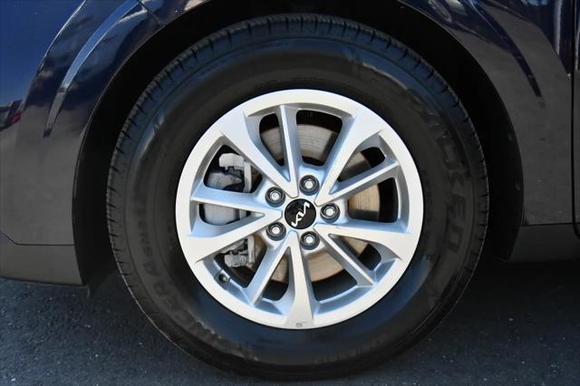 2024 Kia Carnival MPV LX Seat Package