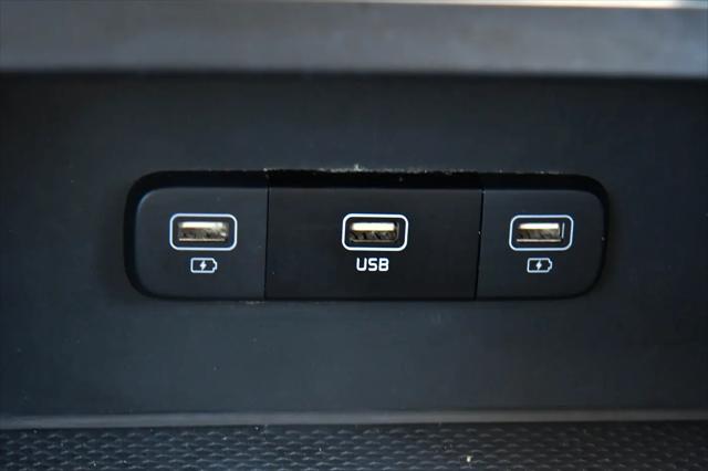 2024 Kia Carnival MPV LX Seat Package