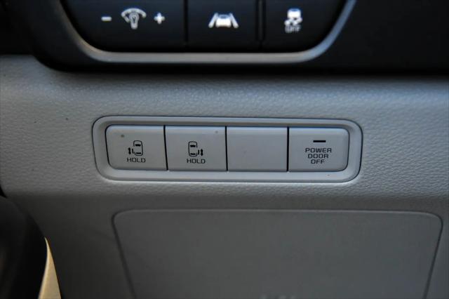 2024 Kia Carnival MPV LX Seat Package