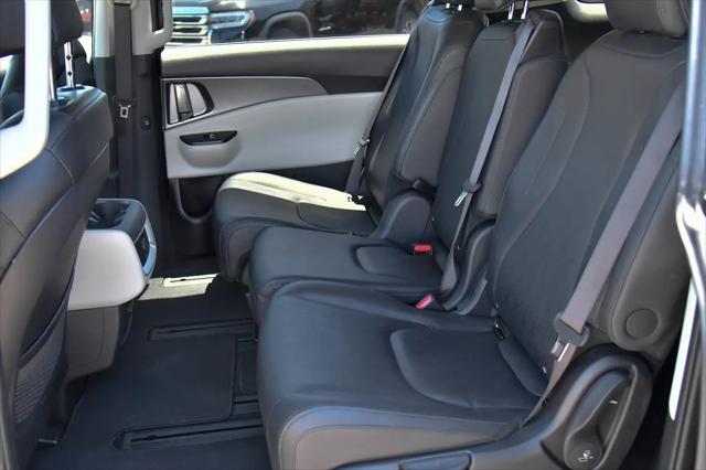 2024 Kia Carnival MPV LX Seat Package