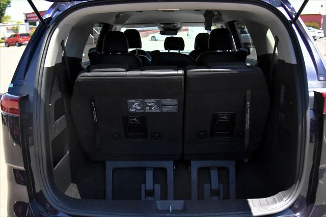 2024 Kia Carnival MPV LX Seat Package