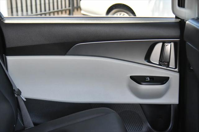 2024 Kia Carnival MPV LX Seat Package