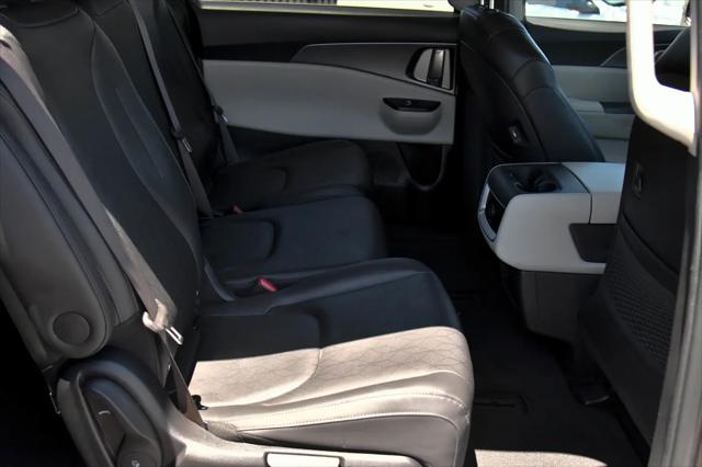 2024 Kia Carnival MPV LX Seat Package