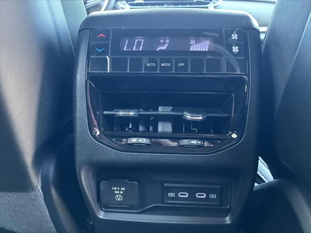 2026 Jeep Grand Cherokee L Altitude 4x4