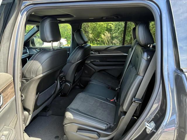 2026 Jeep Grand Cherokee L Altitude 4x4