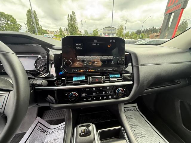 2025 Nissan Pathfinder SL 4WD