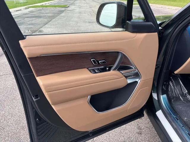 2026 Land Rover Range Rover P530 SE