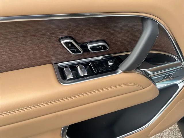 2026 Land Rover Range Rover P530 SE