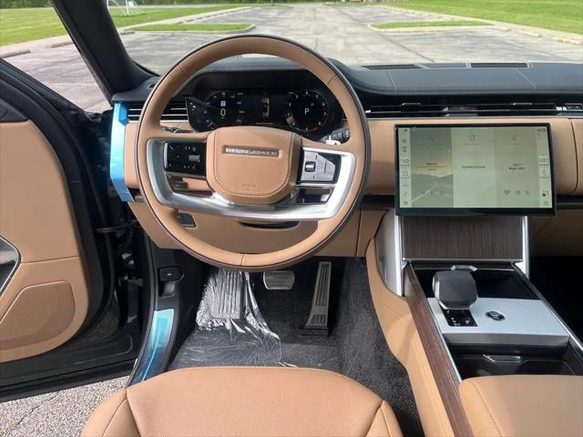 2026 Land Rover Range Rover P530 SE