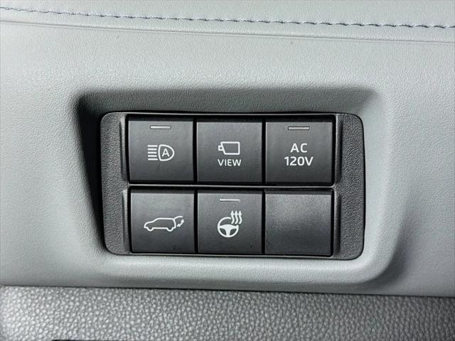 2023 Toyota Highlander Hybrid Platinum