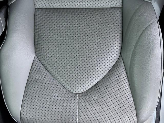 2023 Toyota Highlander Hybrid Platinum