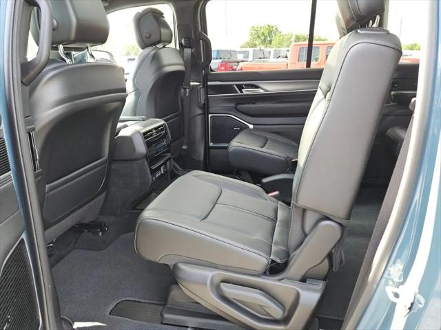 2026 Jeep Grand Wagoneer 4x2