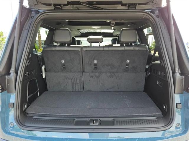2026 Jeep Grand Wagoneer 4x2