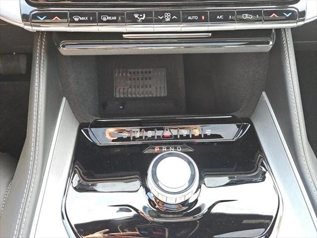 2026 Jeep Grand Wagoneer 4x2
