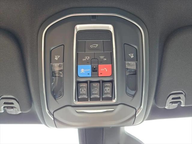 2026 Jeep Grand Wagoneer 4x2