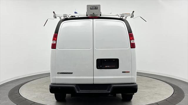 2022 Chevrolet Express Cargo Van RWD 2500 Regular Wheelbase WT